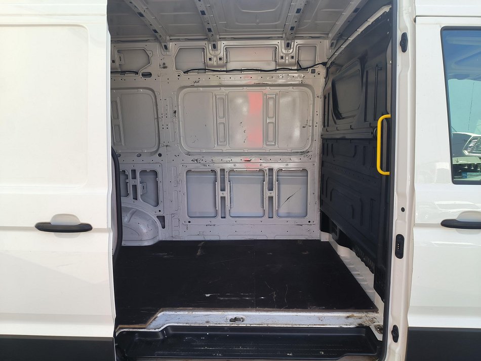 Volkswagen Crafter 2.0TDi  L2H2