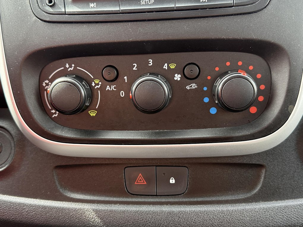 Renault Trafic 1.6dCi  L2 5míst