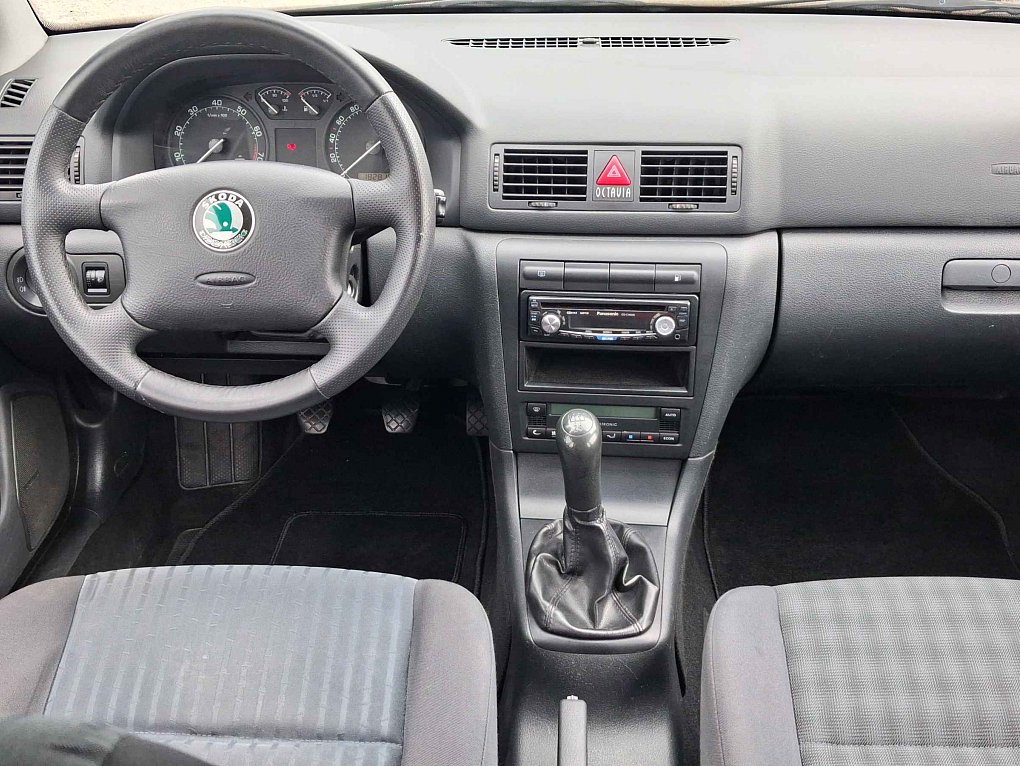 Škoda Octavia 1.6 i 