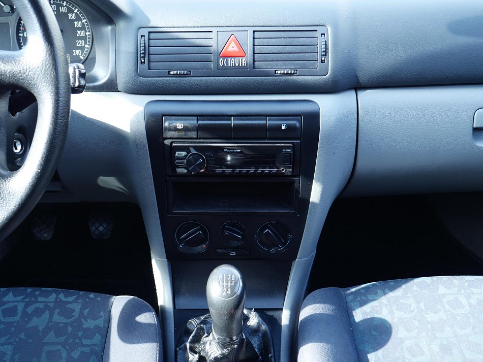 Škoda Octavia 1.6i 