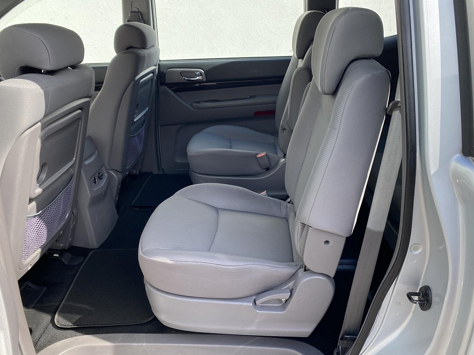 SsangYong Rodius 2.2e-XDi  7míst