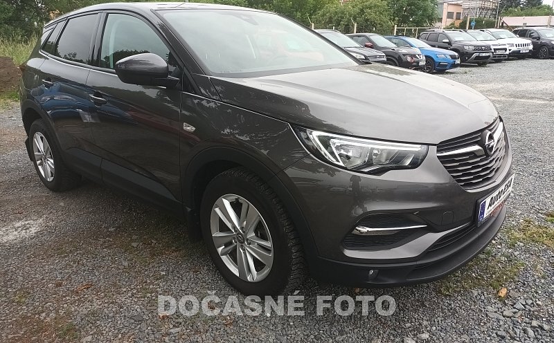 Opel Grandland X 1.2 PT 