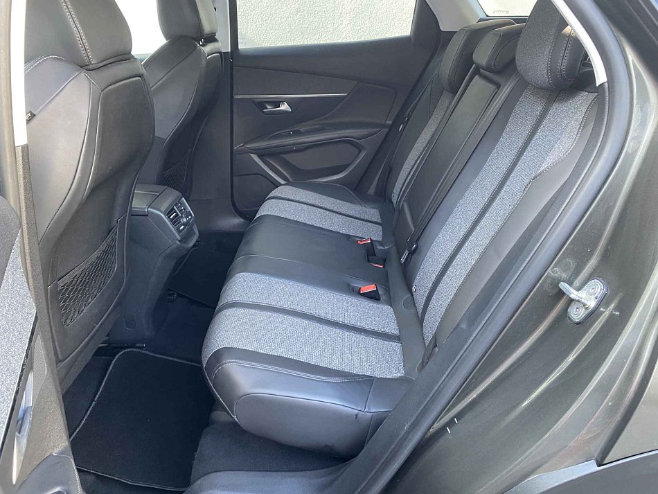Peugeot 3008 1.6 HDi Allure