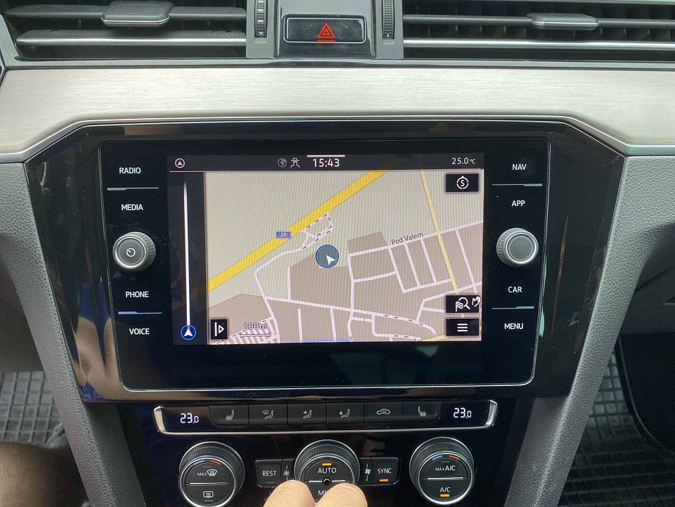 Volkswagen Passat 2.0TDi Elegance