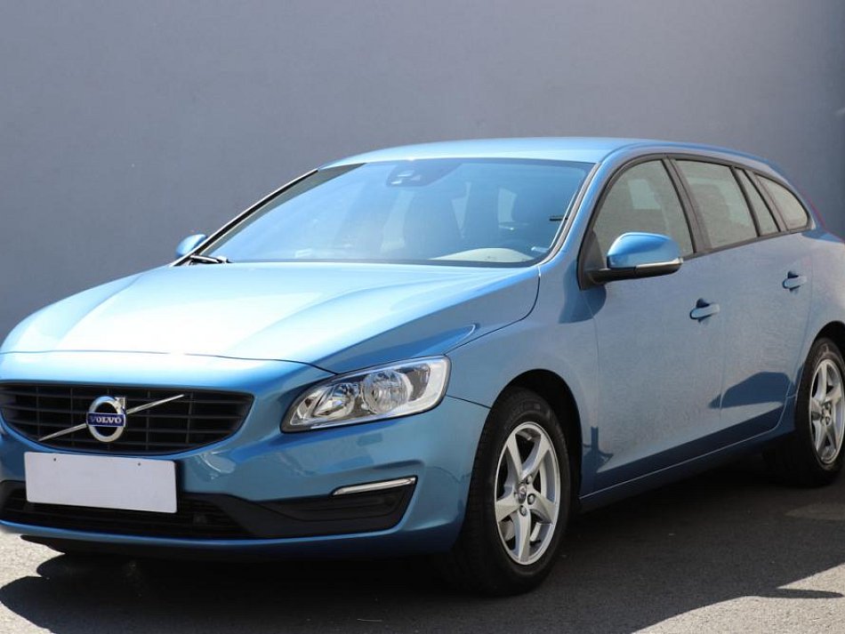 Volvo V60 2.4 D4  Cross Country
