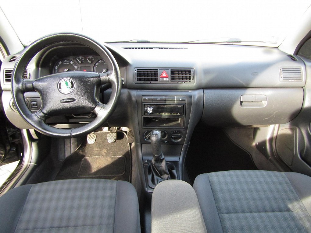 Škoda Octavia 1.6i 
