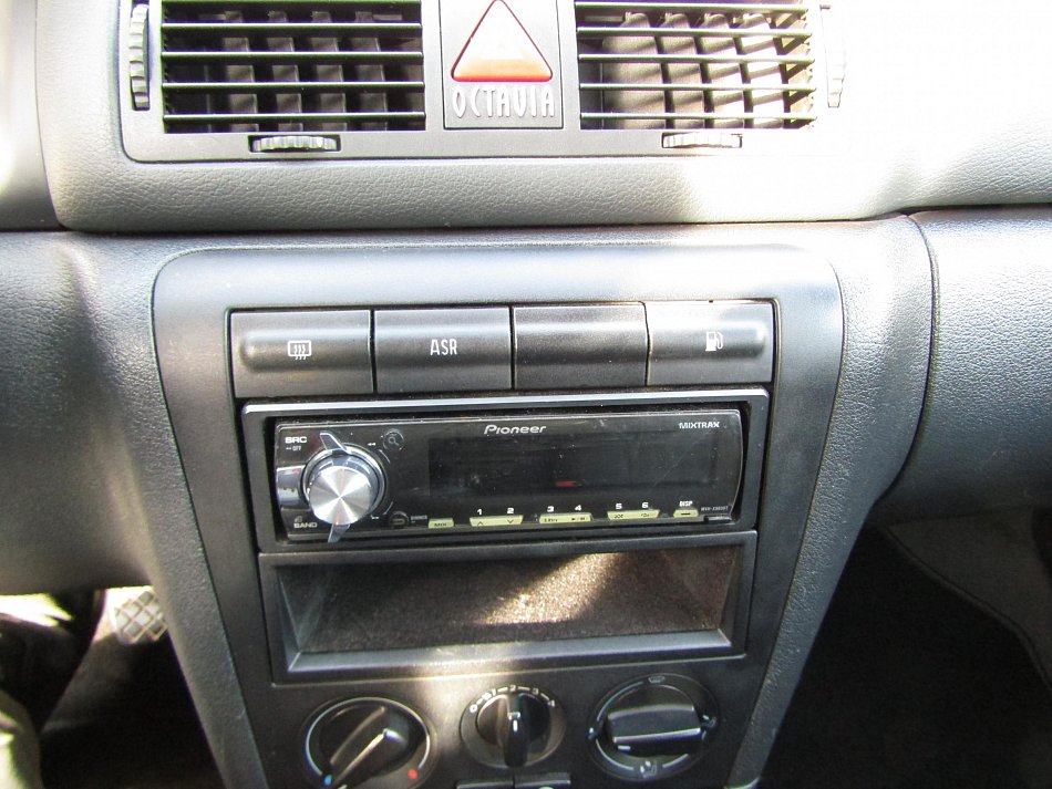 Škoda Octavia 1.6i 