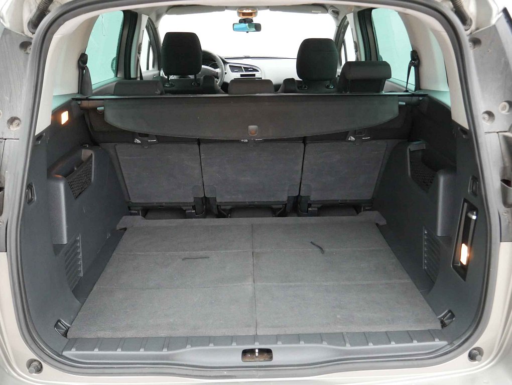 Peugeot 5008 1.6 i 