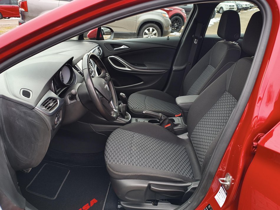 Opel Astra 1.2 Turbo Edition