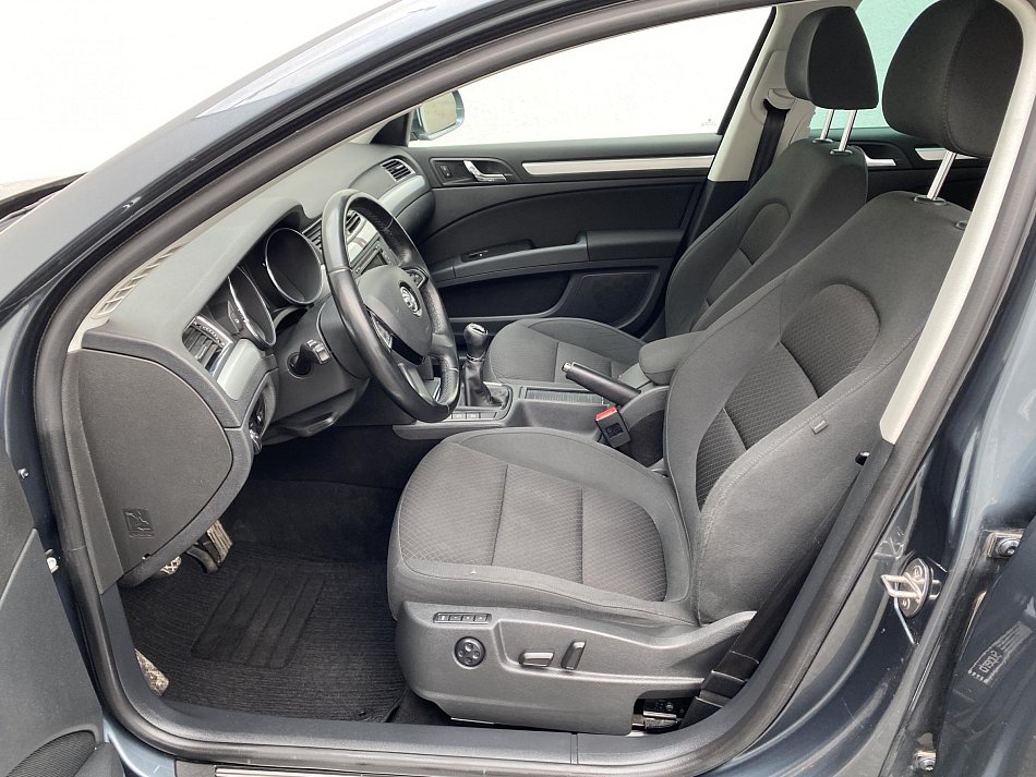 Škoda Superb II 2.0 TDi Ambition