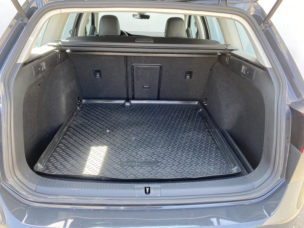 Volkswagen Golf 1.6 TDi 