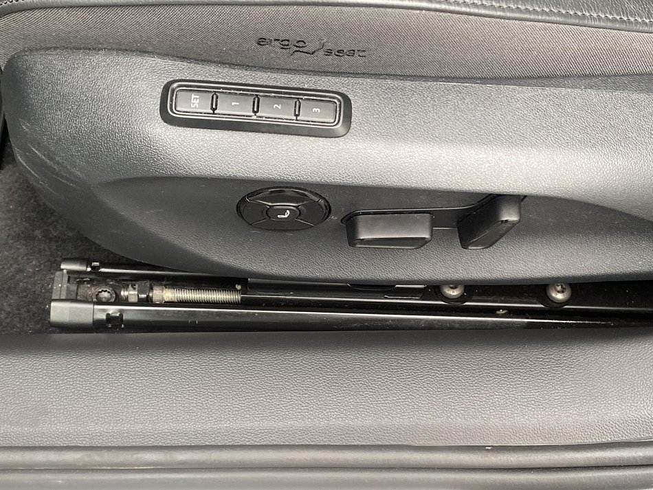 Škoda Superb IV 2.0 TDi 