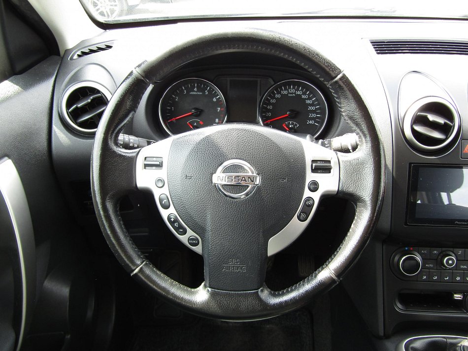 Nissan Qashqai 2.0i 
