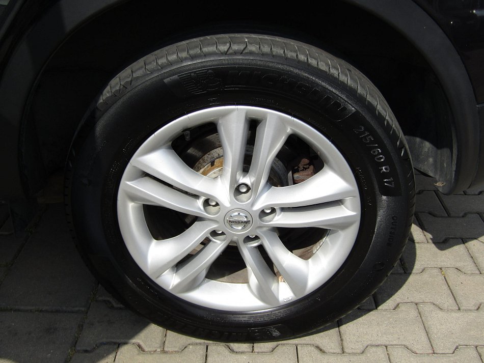 Nissan Qashqai 2.0i 