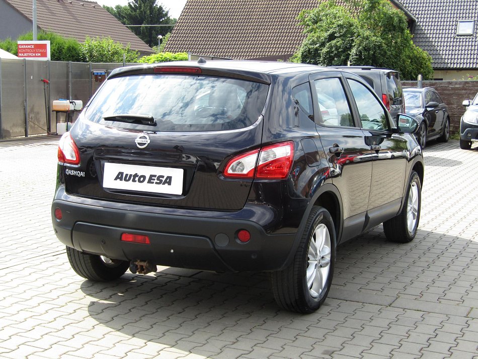 Nissan Qashqai 2.0i 