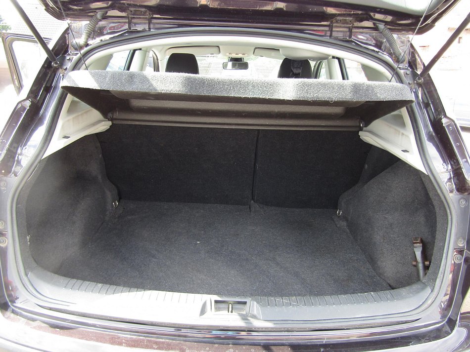 Nissan Qashqai 2.0i 