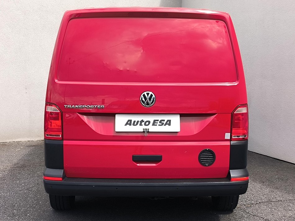 Volkswagen Transporter 2.0TDi  L2H1