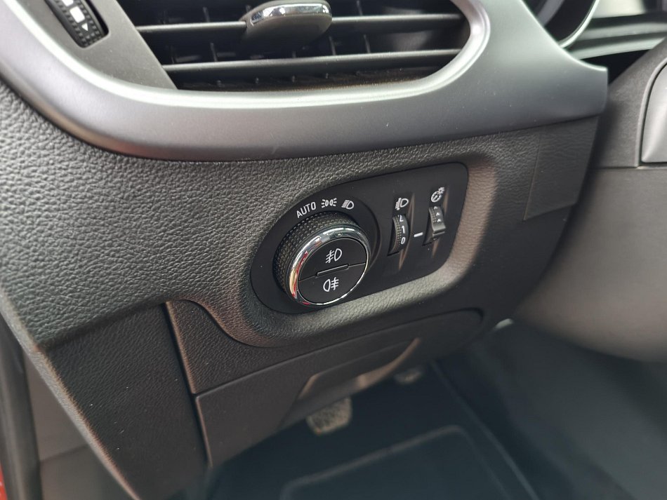 Opel Astra 1.2 Turbo Edition