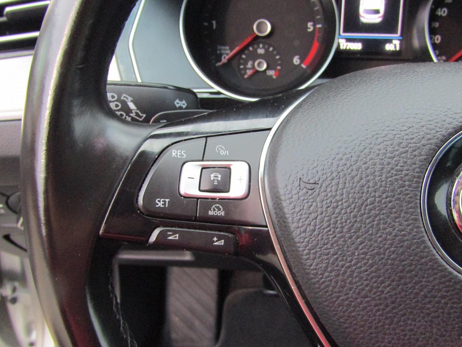 Volkswagen Passat 2.0 TDi 