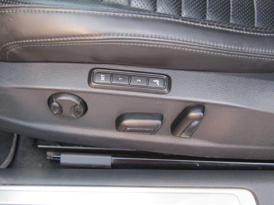 Volkswagen Passat 2.0 TDi 