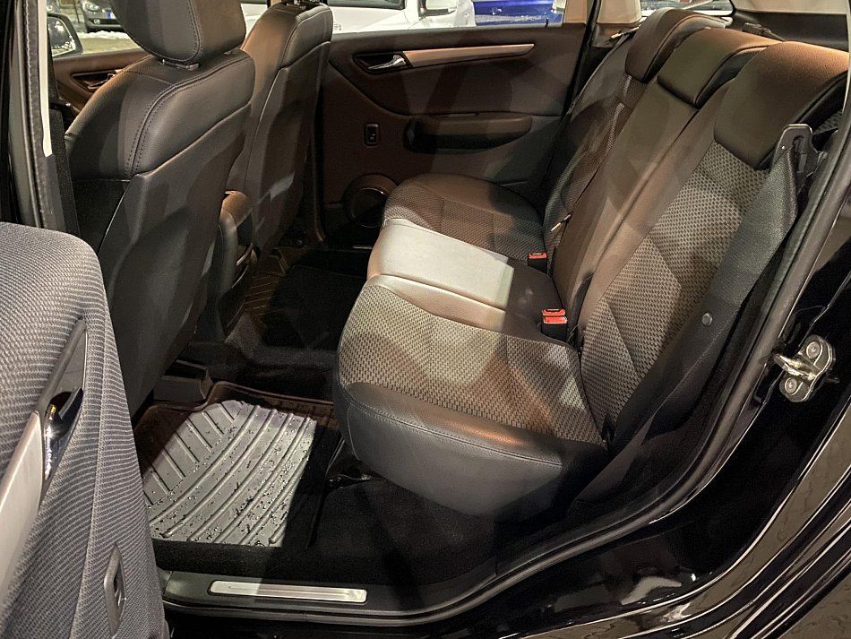 Mercedes-Benz Třída B 1.7i  B180