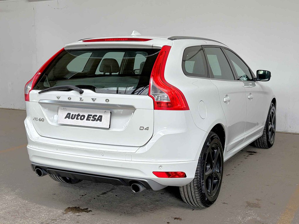 Volvo XC60 2.0 D4 R-design