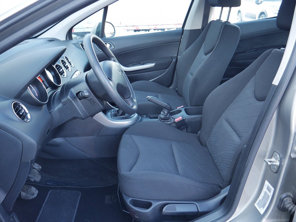 Peugeot 308 1.4i 