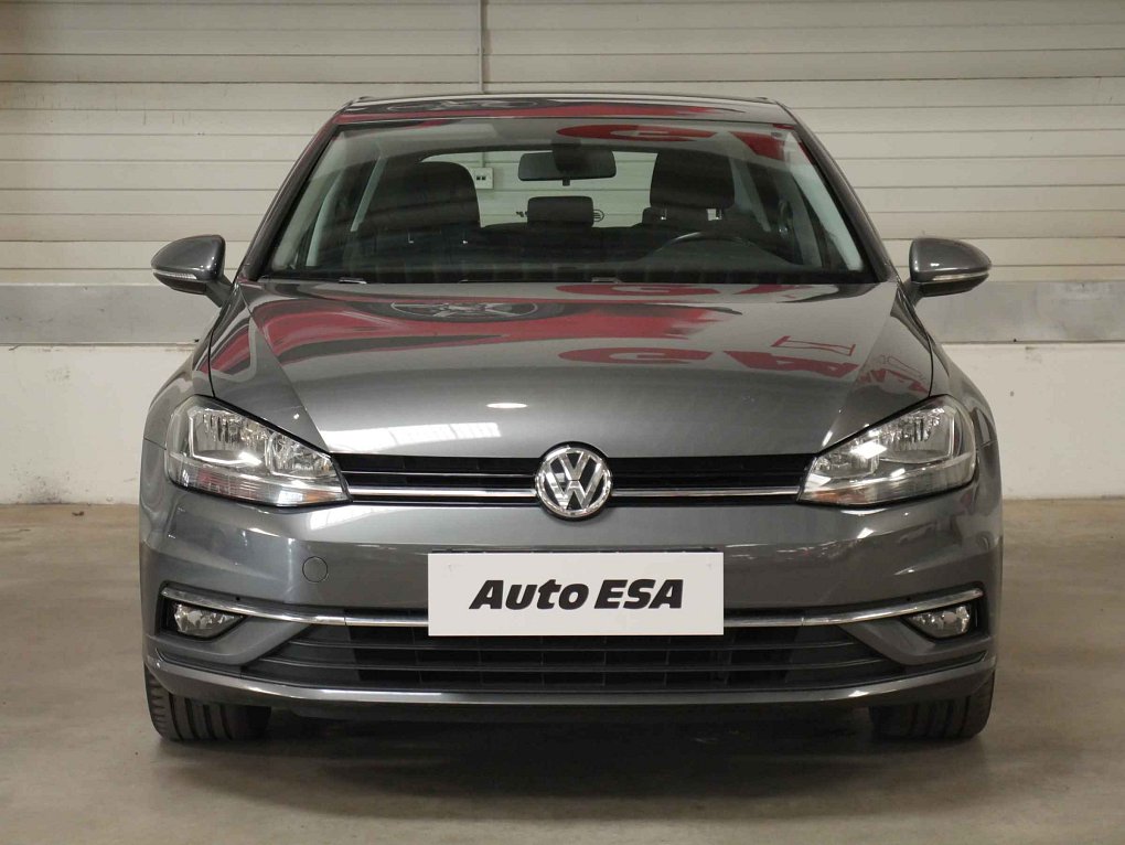 Volkswagen Golf 1.0 TSi 