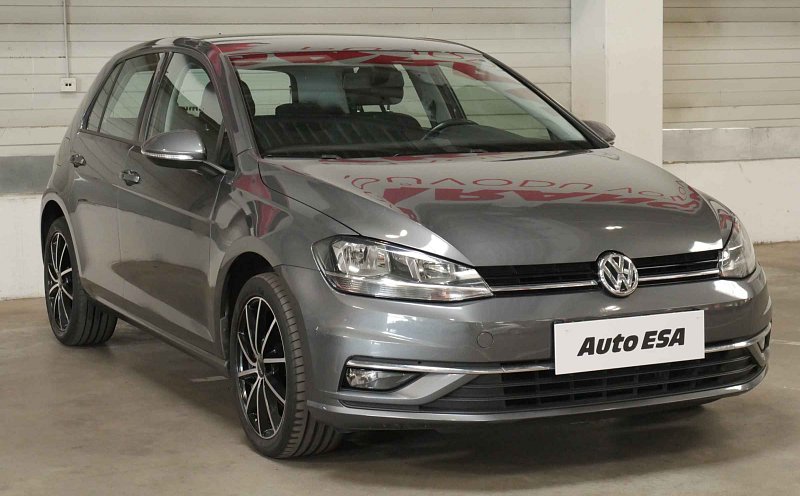 Volkswagen Golf 1.0 TSi 