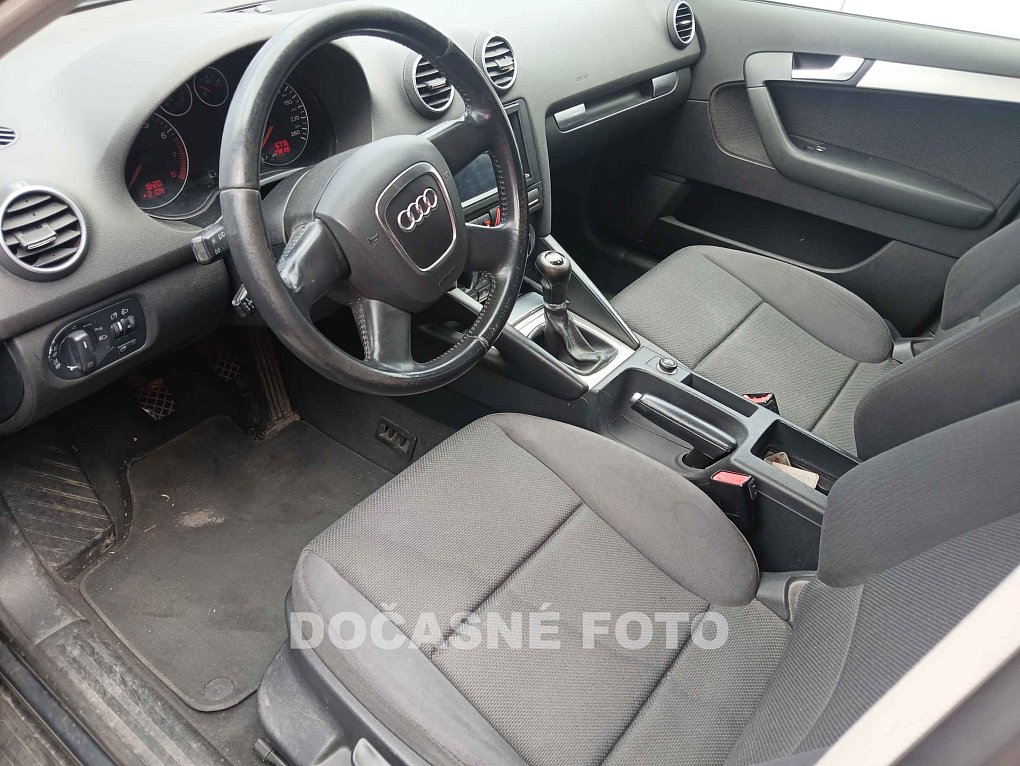 Audi A3 1.6i 