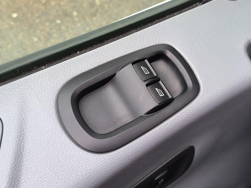 Ford Transit 2.2TDCi  VALNÍK