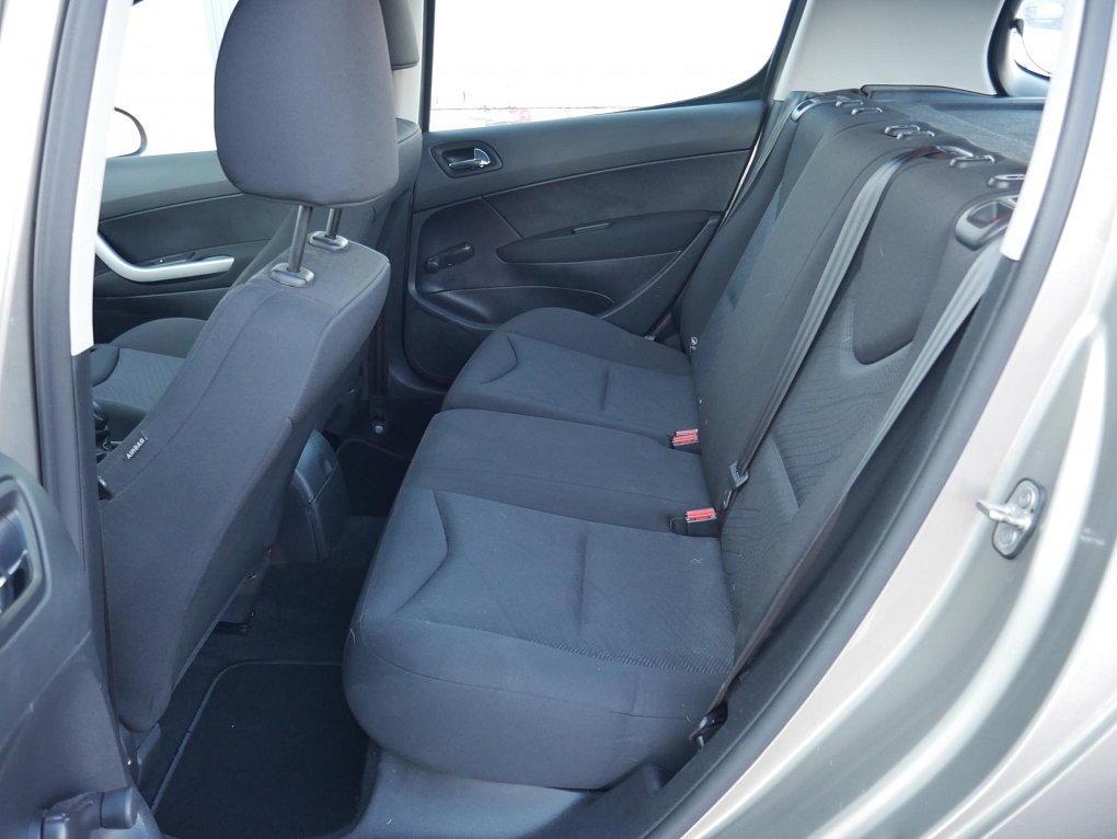 Peugeot 308 1.4i 