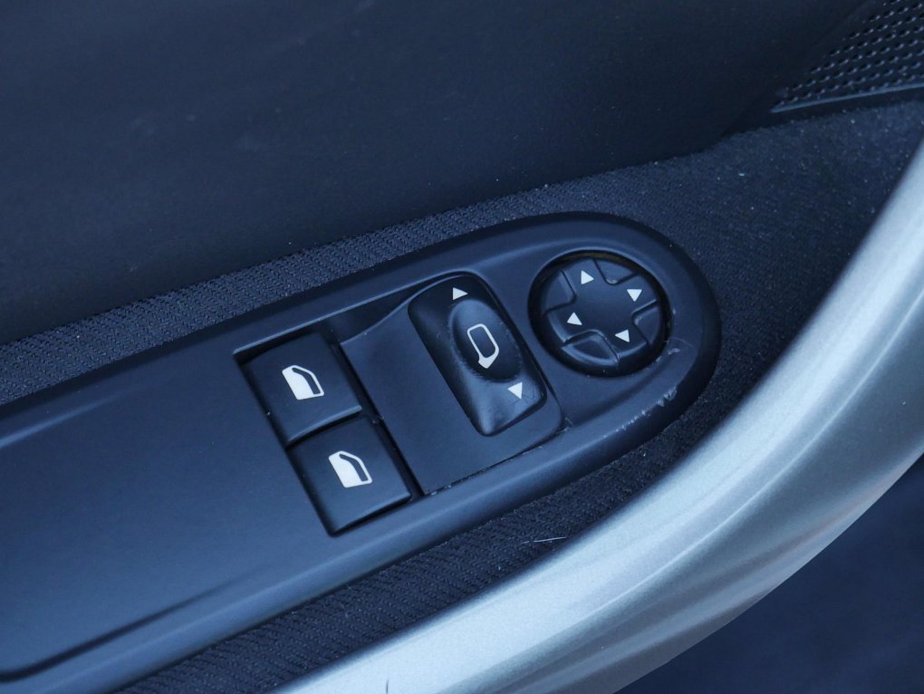 Peugeot 308 1.4i 