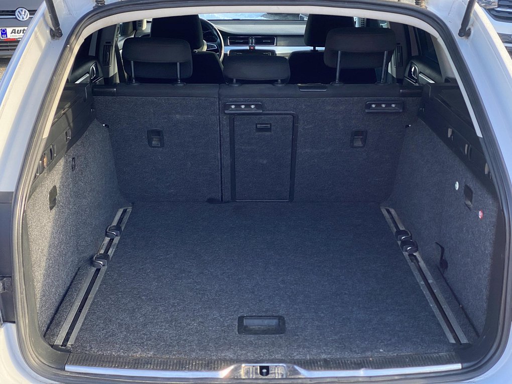 Škoda Superb II 2.0 TDi Ambiente