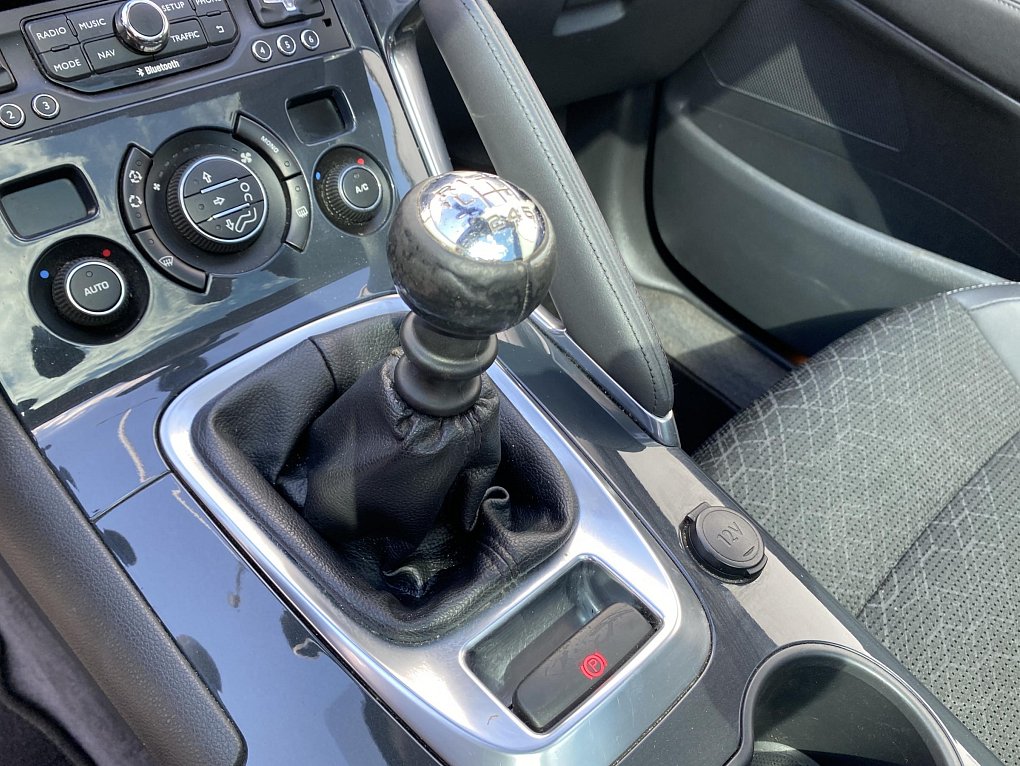 Peugeot 3008 1.6 HDi Access