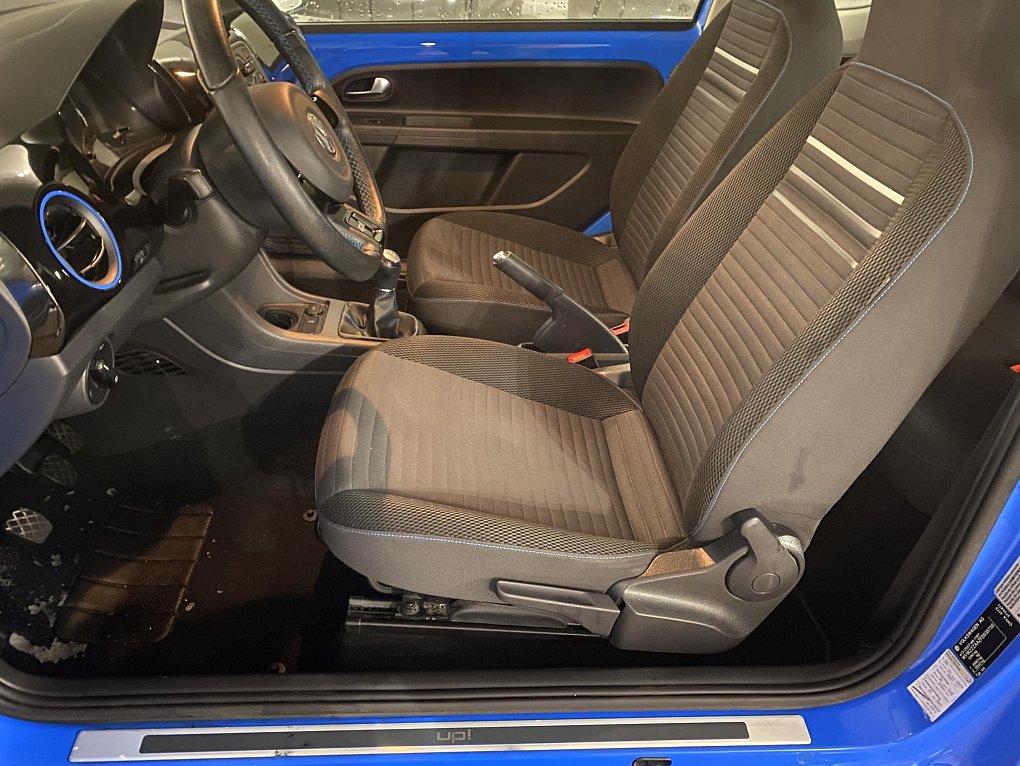 Volkswagen Up! 1.0i CUP