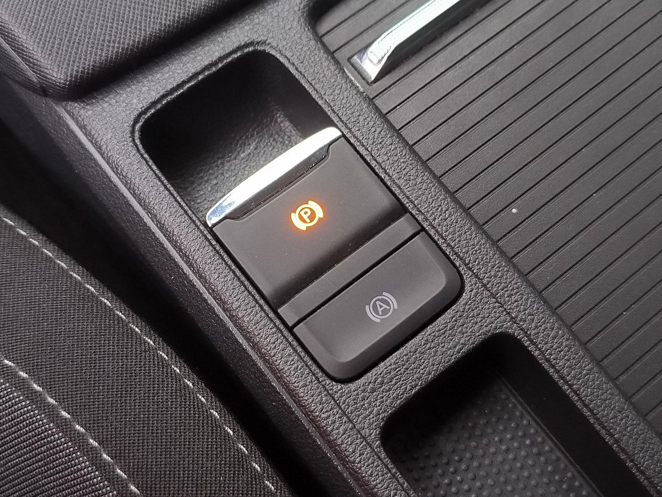 Škoda Octavia IV 1.5 TSI Style