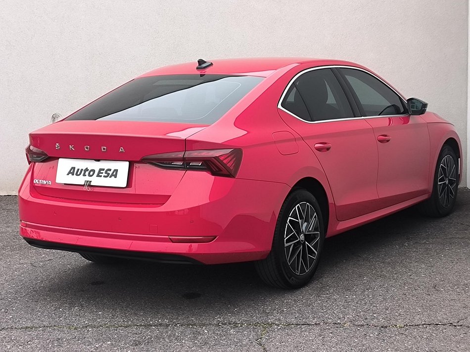 Škoda Octavia IV 1.5 TSI Style