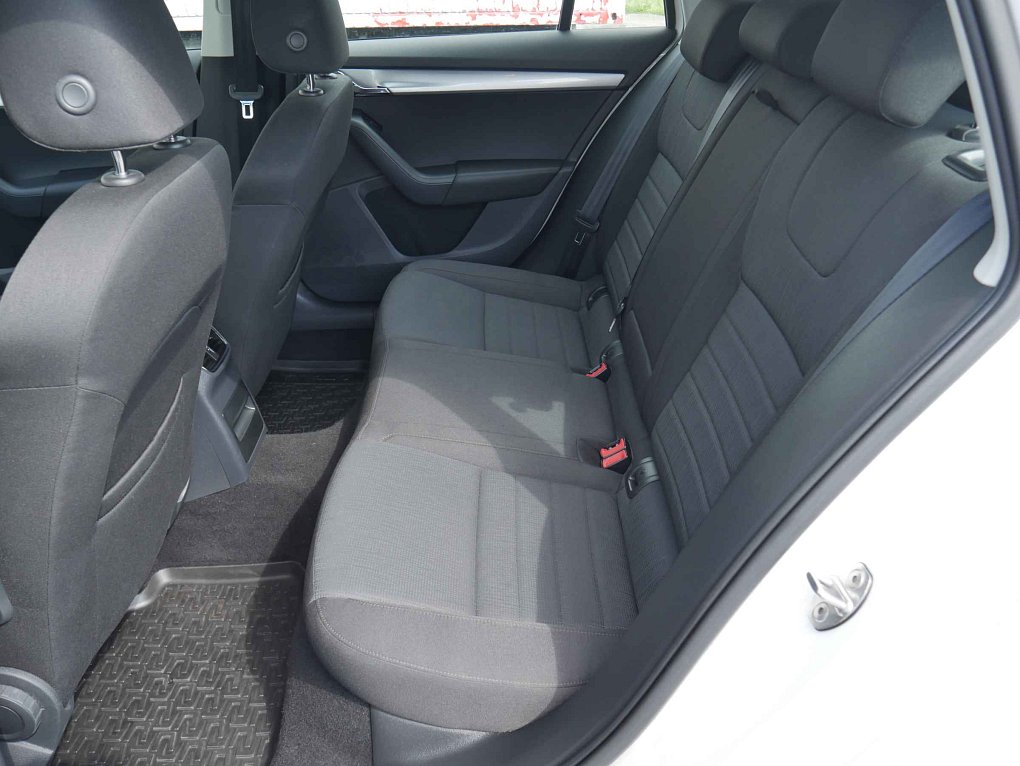 Škoda Octavia III 1.6TDi Elegance