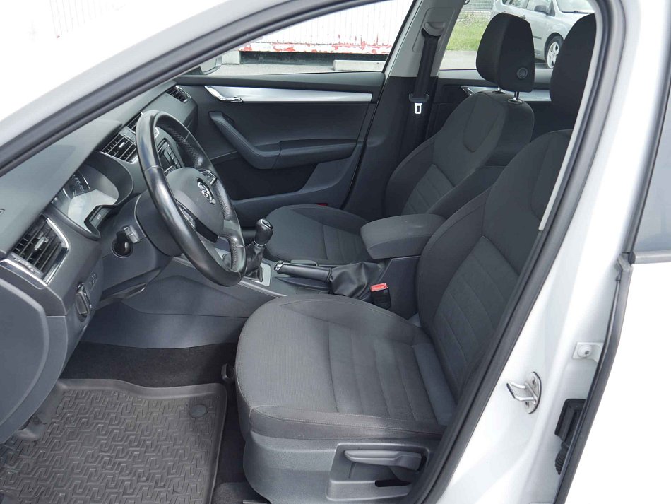 Škoda Octavia III 1.6TDi Elegance