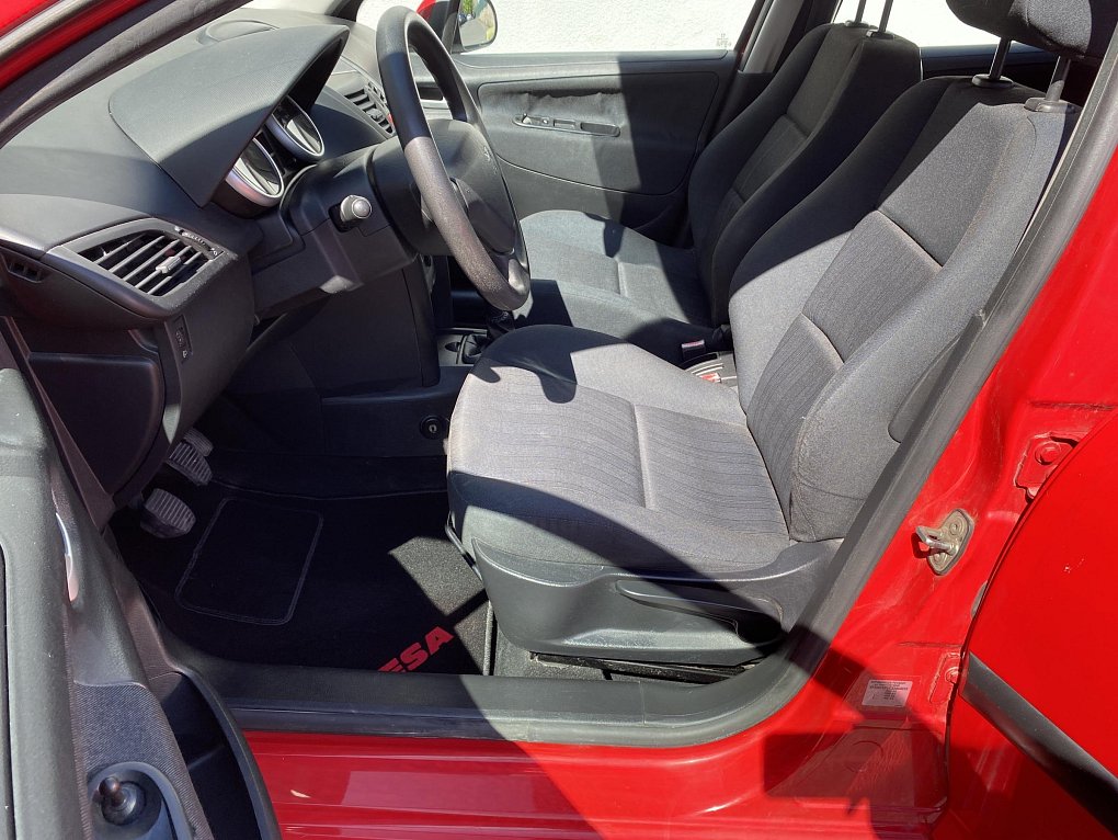 Peugeot 207 1.4 16V 