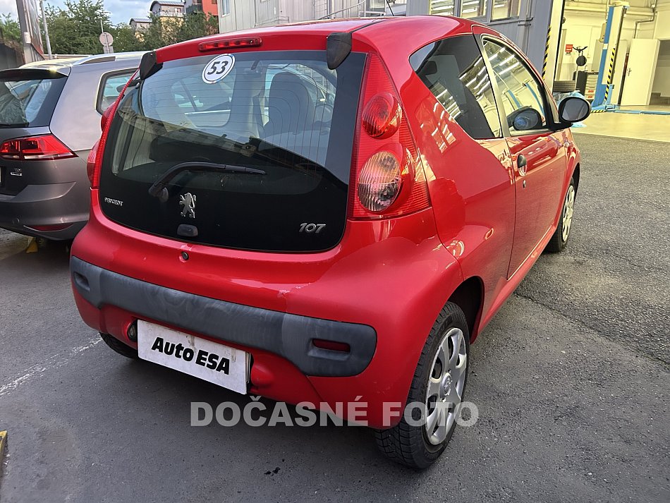 Peugeot 107 1.0i 