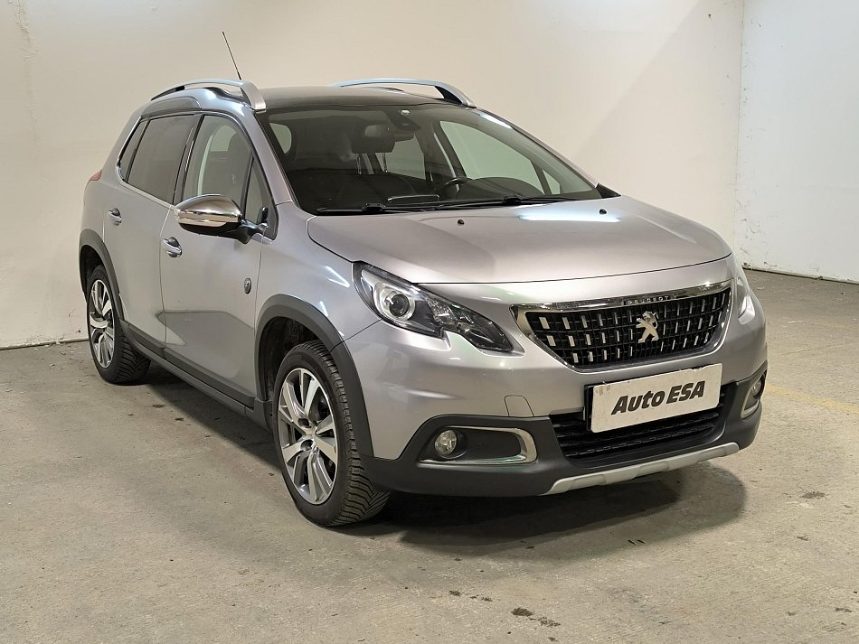 Peugeot 2008 1.2 PT Crossway