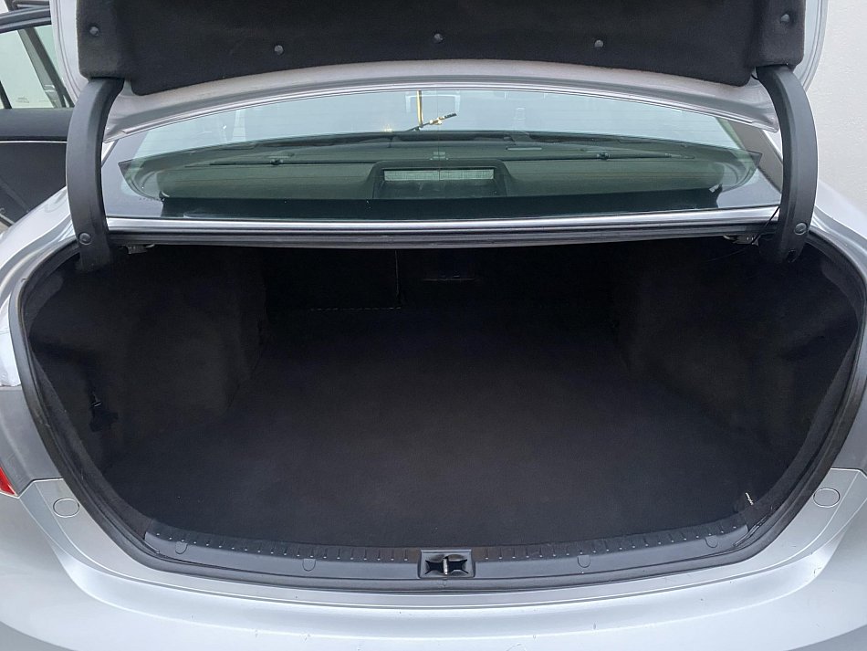 Toyota Avensis 2.0 D4-D Sol