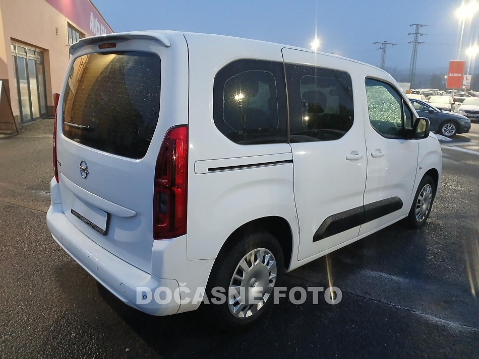 Opel Combo 1.2T 