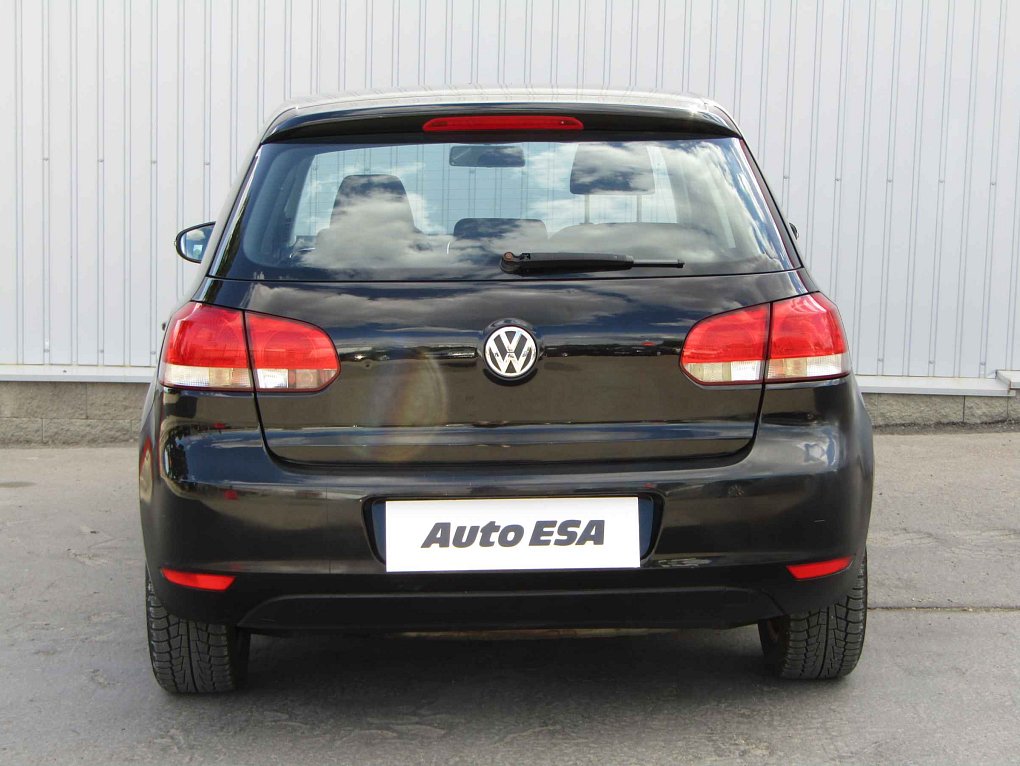 Volkswagen Golf 1.4 MPI 