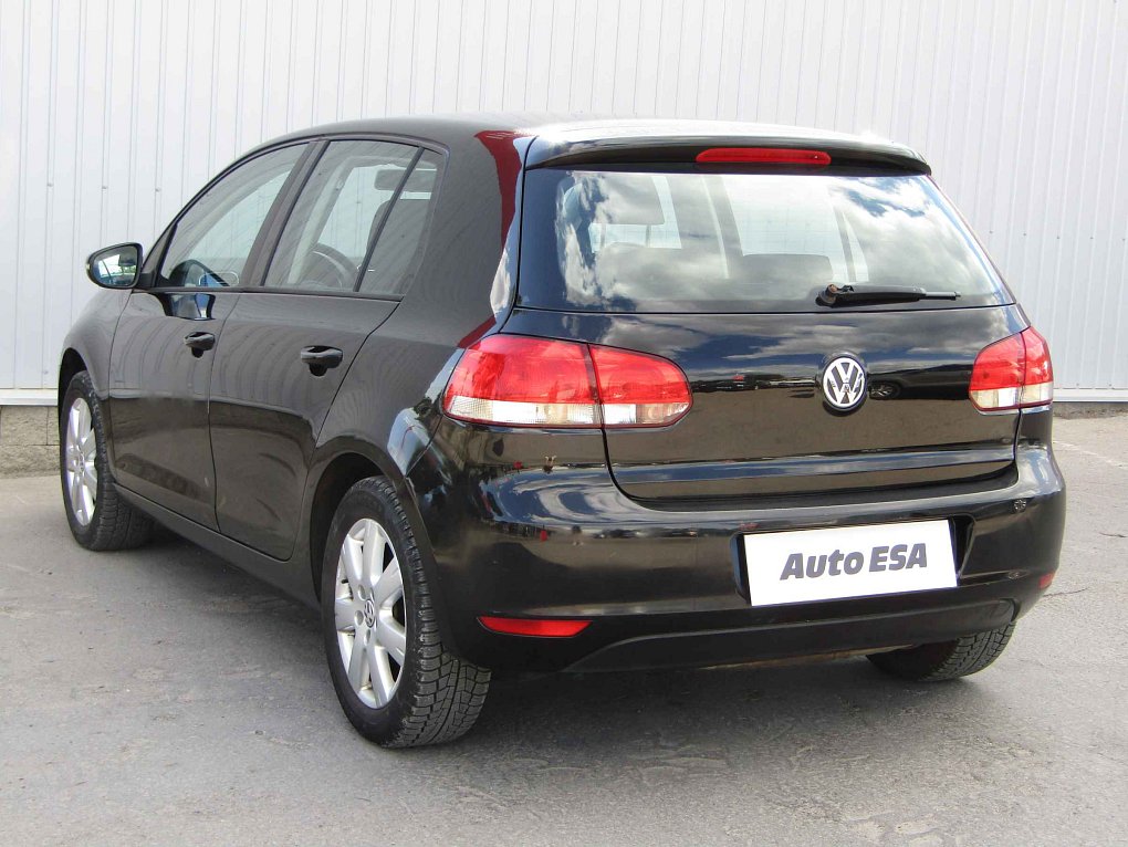 Volkswagen Golf 1.4 MPI 
