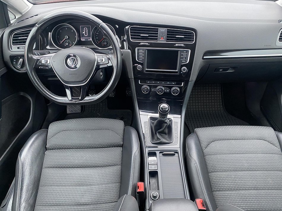 Volkswagen Golf 2.0TDi 