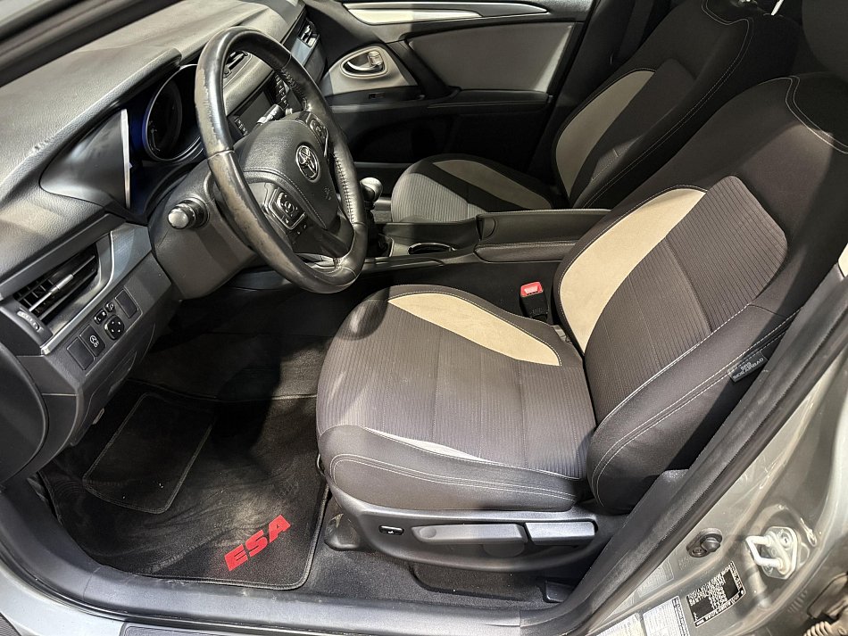 Toyota Avensis 2.0 D-4D 