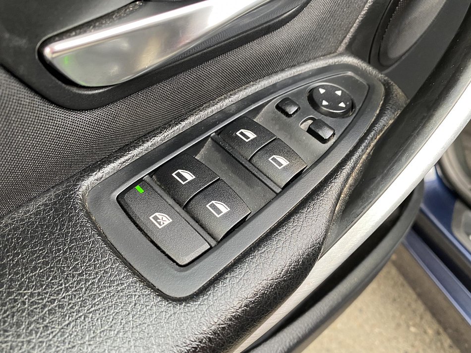 BMW Řada 3 2.0 i Sport 328 i, XDrive